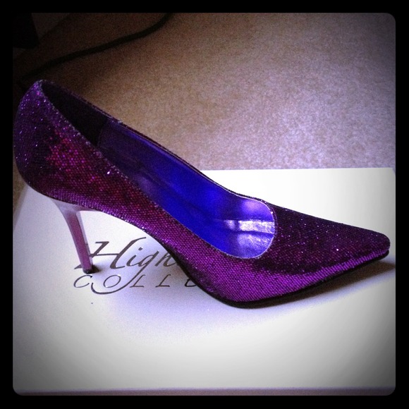 Purple pumps 6.5