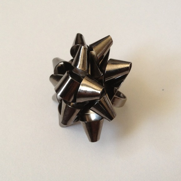 Reserved!! Gift ribbon design metal ring