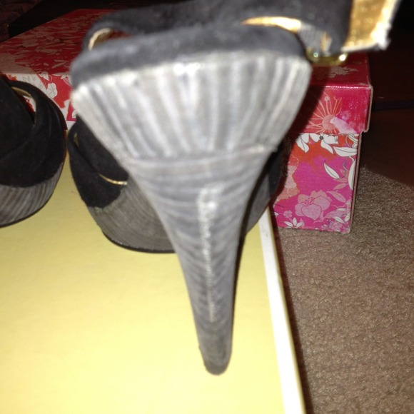 Seychelles black peeptoe sling backs! - Picture 3 of 4