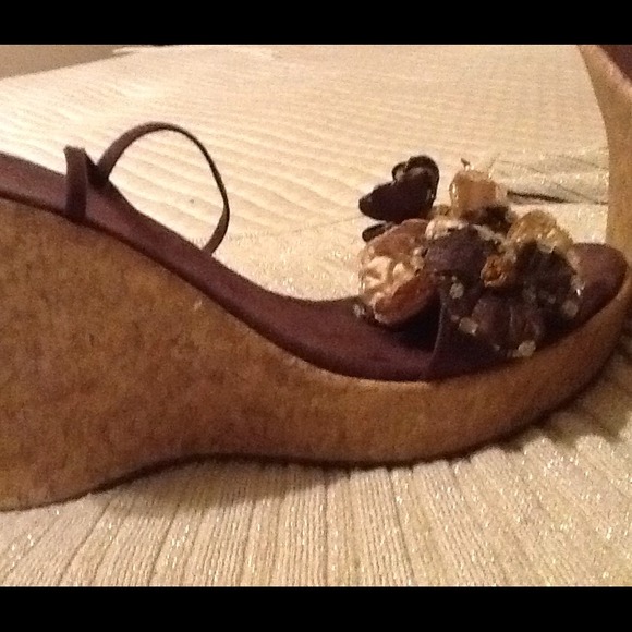 nice worn twice 4.inch wedge heels (comfortable) - Picture 3 of 4