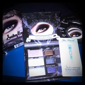 💋Too Faced Smokey Eye Reserved @monkyboxx💋