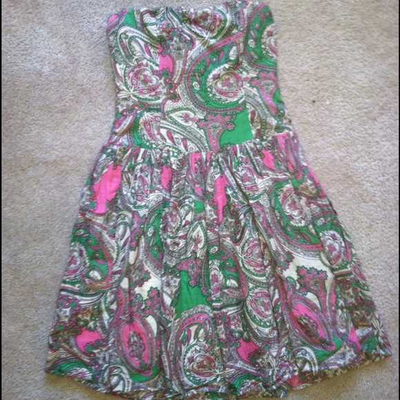 Strapless dress