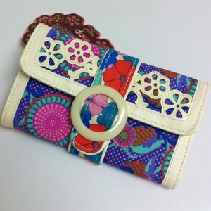 Clutches & Wallets - Brand New🌺Floral Wallet🌺 Clutches & Wallets - Brand New🌺Floral Wallet🌺