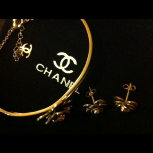 ⛔Sold⛔14k Rose Gold Plated Bracelet & Earring Set - Picture 2 of 4