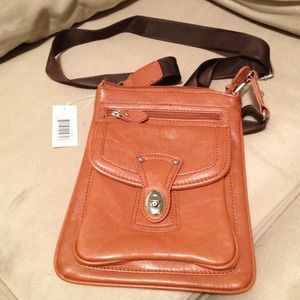 ** Reserved @mochabrownskin purse