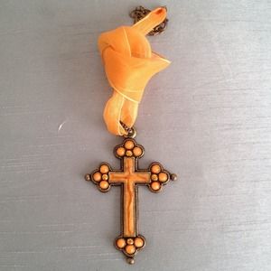 💢SOLD💢Orange cross necklace
