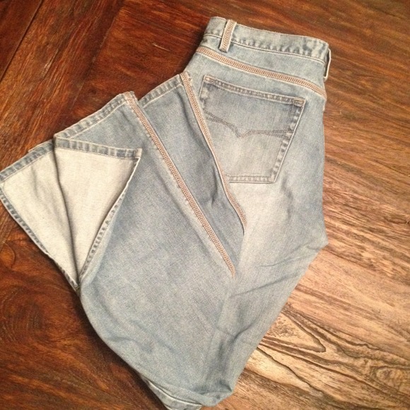 Guess 31 - SOLD