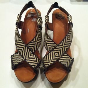 Lucky brand wedges
