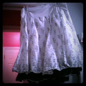Black & White Flowery skirt!
