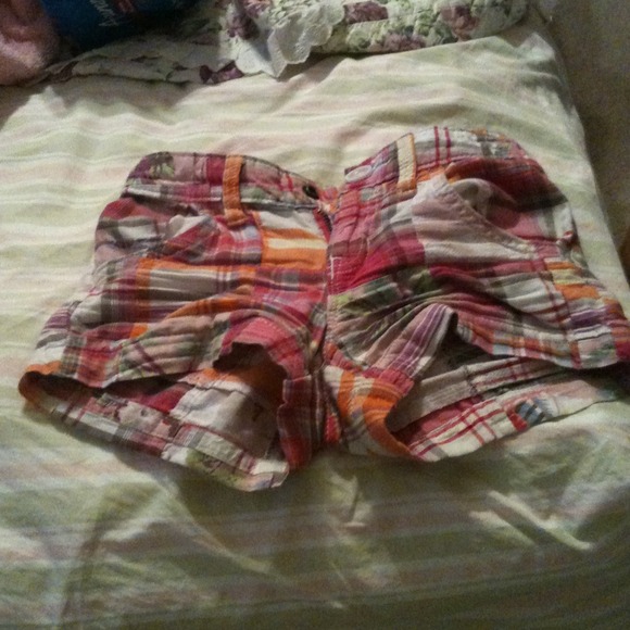 Short pair of daisy dukes!!