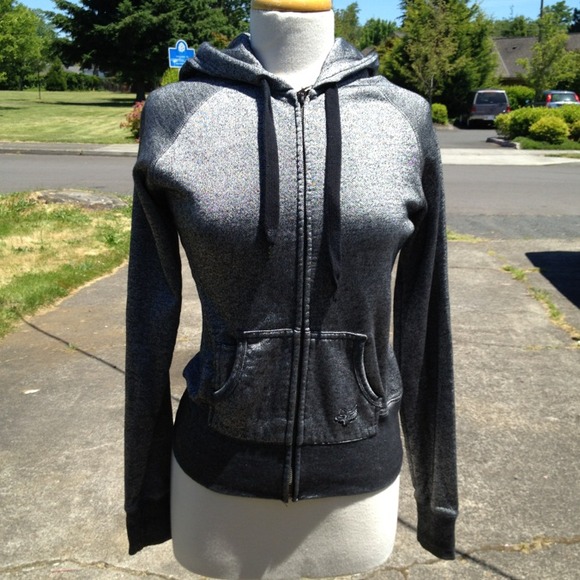 ❌❌sold❌❌ Metallic black and silver sweater