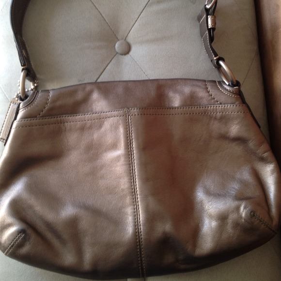 Authentic😍gorgeous coach pewter leather handbag - Picture 2 of 4