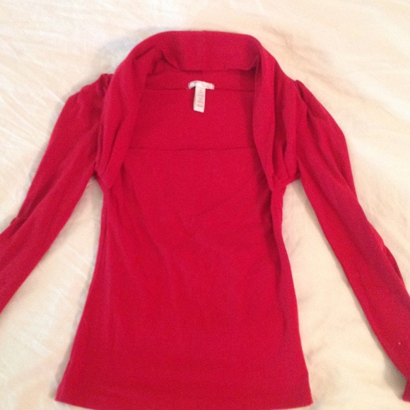 💋Red long sleeve top with a high back beck💋
