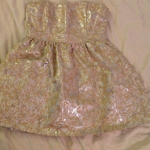 🎀pretty brocade dress can be worn to any occasion