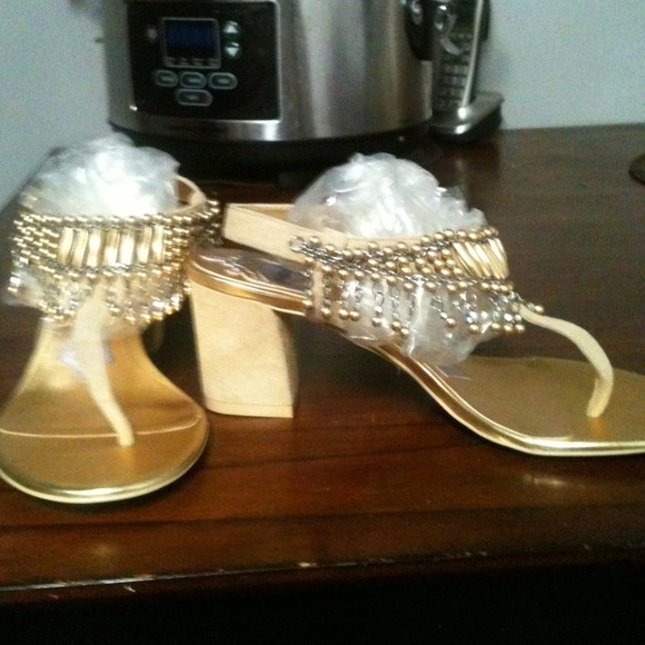 Shoes - Picture 2 of 4