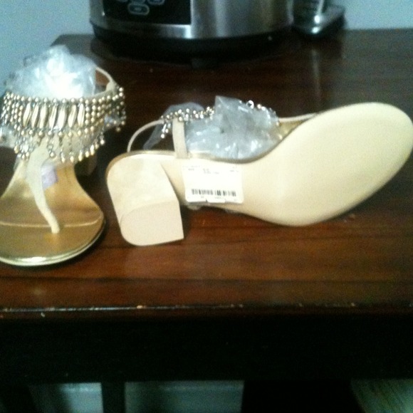 Shoes - Picture 3 of 4