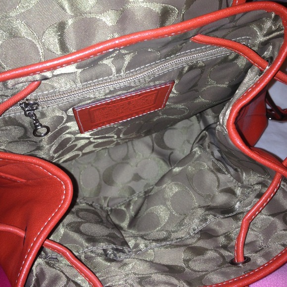 AUTHENTIC COACH RED LEATHER BACK PACK - Picture 3 of 4