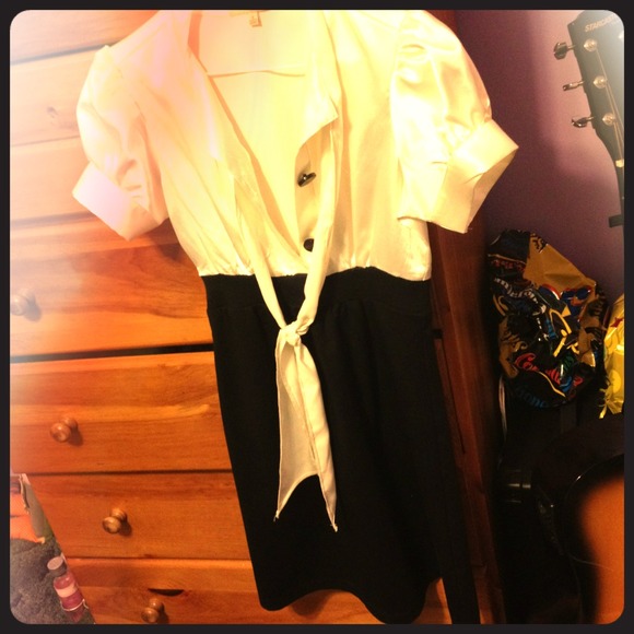 Dresses & Skirts - ❤Classy Dress❤