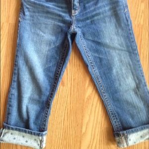 Like new denim capris