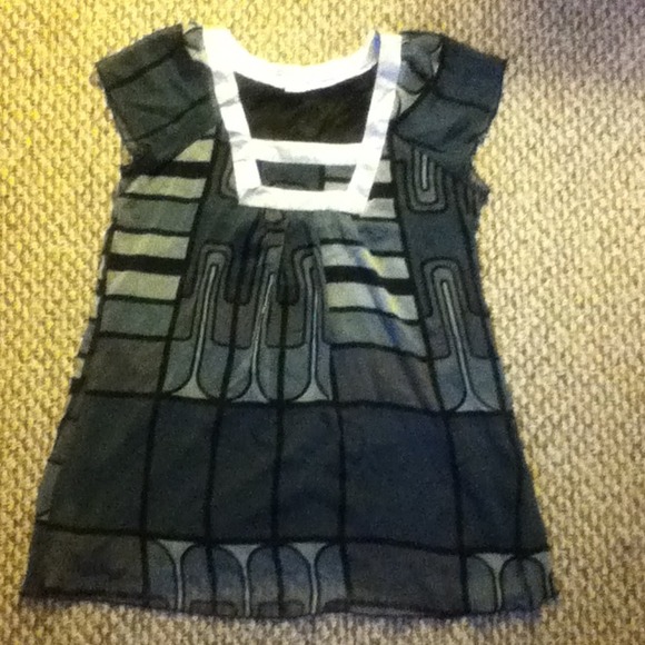 Grey and Black sleeveless tunic/blouse