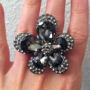 Charcoal & rhinestone flower ring
