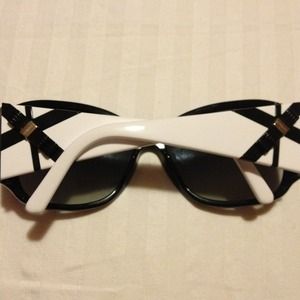 Versace Accessories - Black and white Versace sunglasses Versace Accessories - Black and white Versace sunglasses