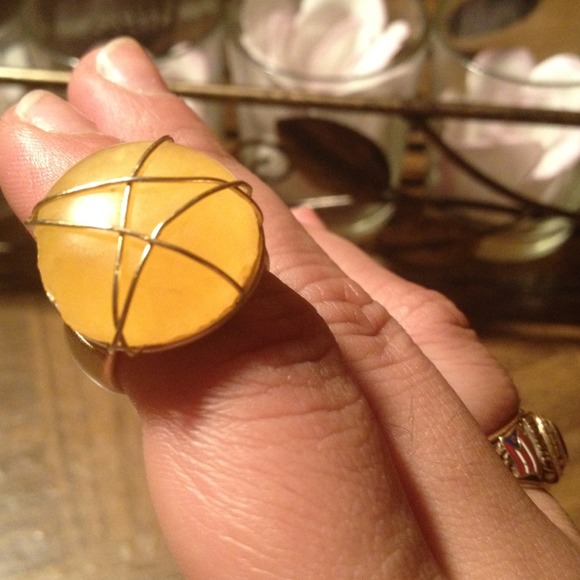 quartz ring - Picture 2 of 3