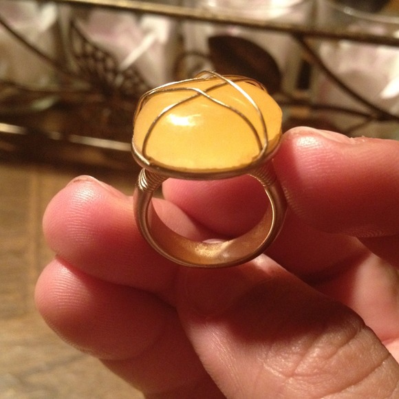 quartz ring - Picture 3 of 3