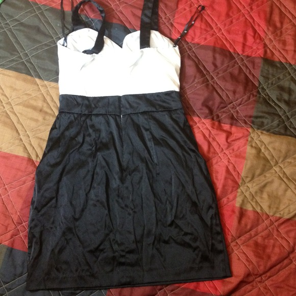 🔴TRADED🔴Black and white dress - Picture 2 of 3