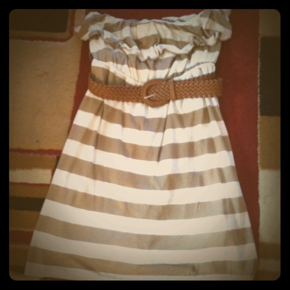 Strapless dress with belt **REDUCED $$