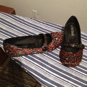 $DEAL of the Day$ Fun flats! And take extra 25%!