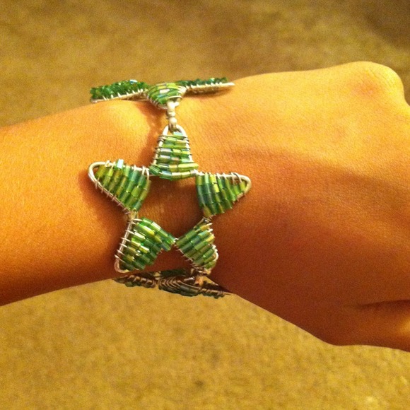 Star shaped bracelet