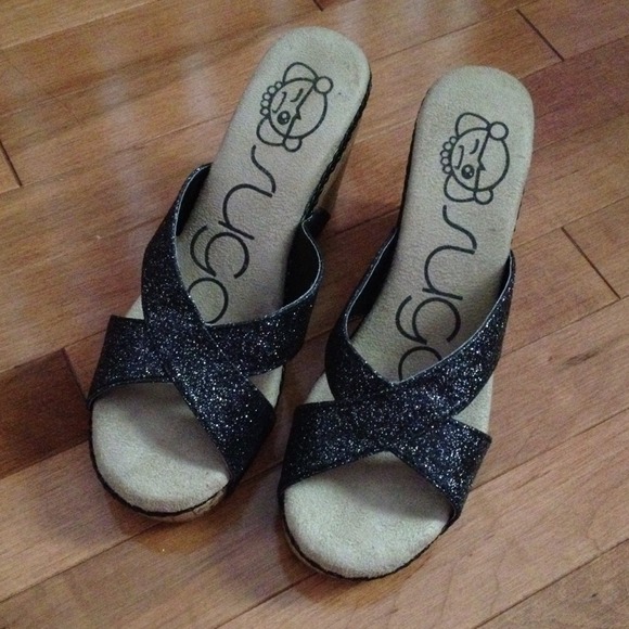 REDUCED! Slip on wedges