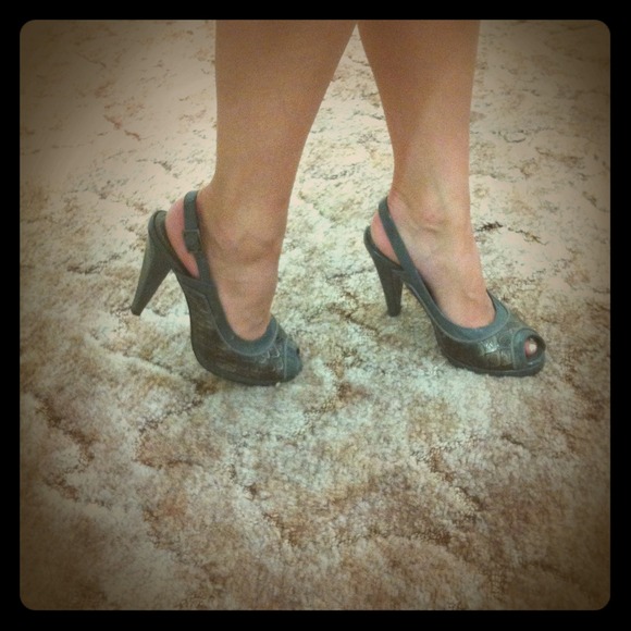 Grey snakeskin patent leather peephole heels