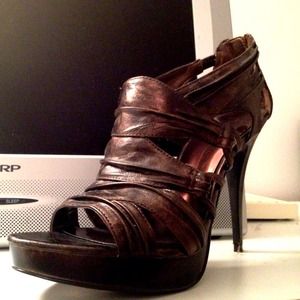 Gladiator Platforms by Carlos Santana