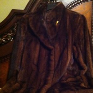 Beautiful Mink Jacket!!!  Color:  Mahogany