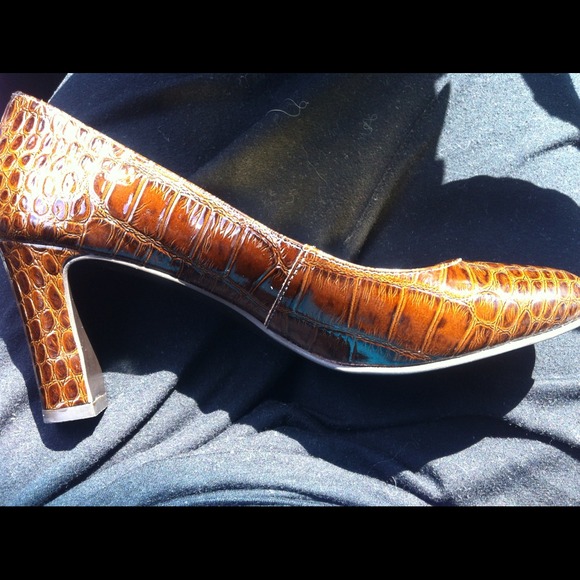 Nine West Pumps - Evasor Brown Croco Size 7