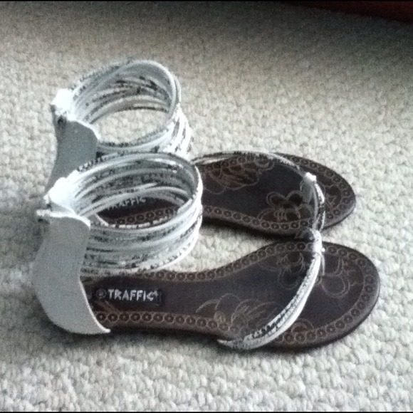 Traffic Sandals - Picture 2 of 3
