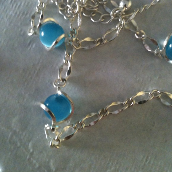 💢SOLD💢Neclace - Picture 3 of 3