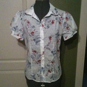 Tops - Floral button up Tops - Floral button up