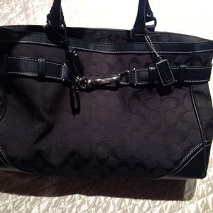 Coach Handbags - ✋🎀✋Reserve✋🎀✋@Mizzprettyinred Coach large black Coach Handbags - ✋🎀✋Reserve✋🎀✋@Mizzprettyinred Coach large black