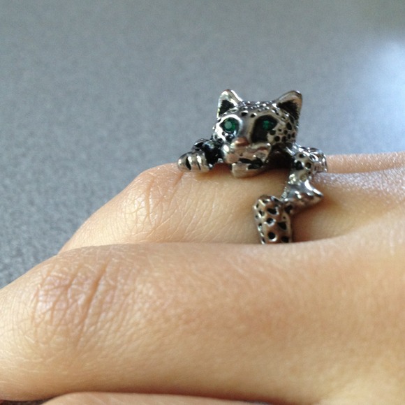 Cheetah Ring - Silver - Picture 1 of 3