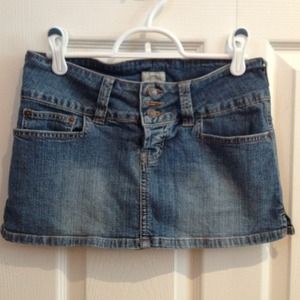 Abercrombie & Fitch Denim - Abercrombie and Fitch denim skirt Abercrombie & Fitch Denim - Abercrombie and Fitch denim skirt
