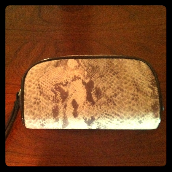 ❌Sold ❌B.Makowsky Animal Print Makeup/purse.