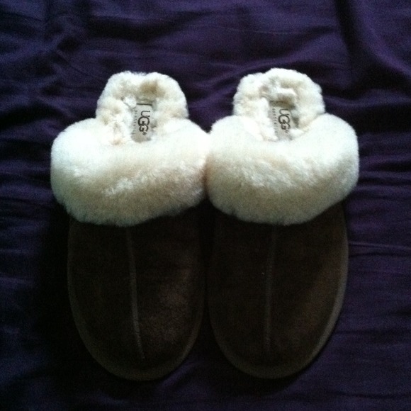 UGG Slip On's