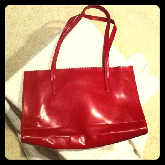 Red hot Kate spade tote