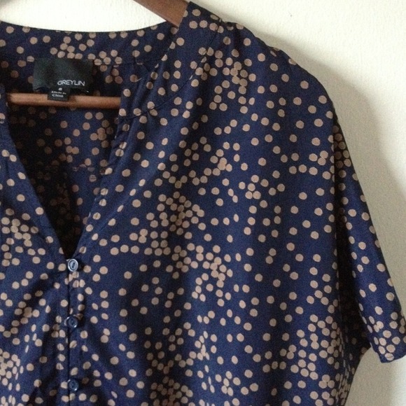 Greylin Printed Top - Picture 2 of 2