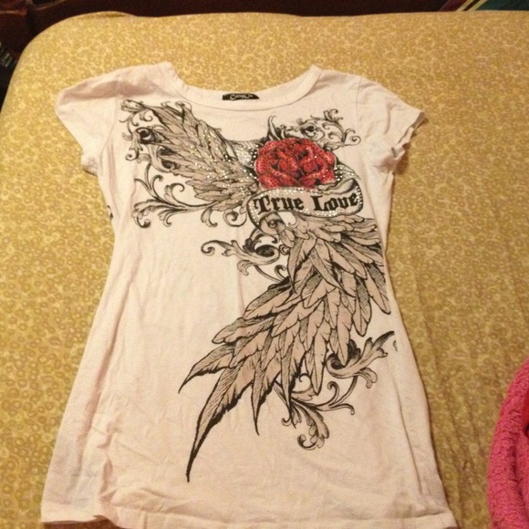 White t shirt very cute