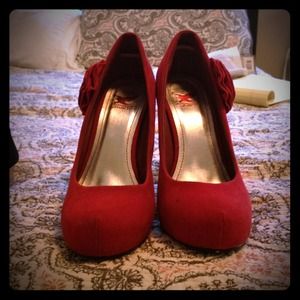 Sheik red suede stiletto pumps. Size 7.5