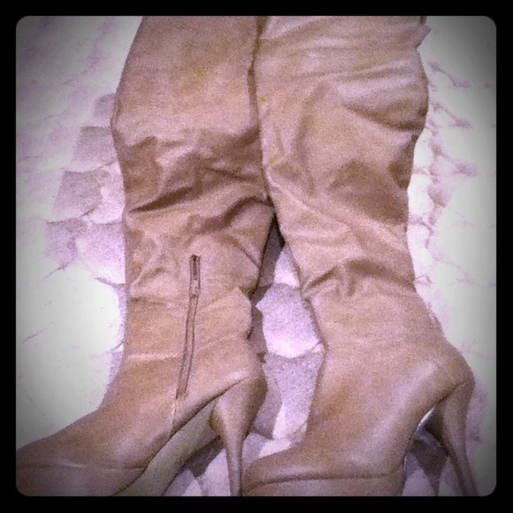 SEXY BEIGE THIGH HIGH BOOTS !